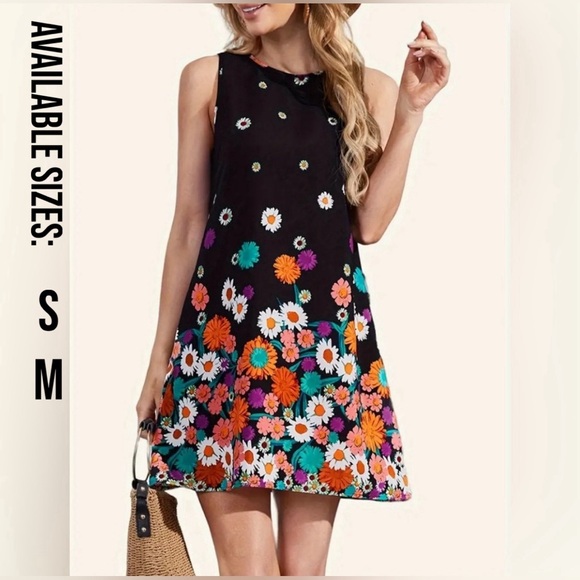 Boutique Dresses & Skirts - NIP-Floral print sleeveless dress